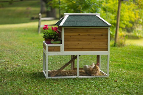 Image of Prevue Pet Chicken Coop with Herb Planter