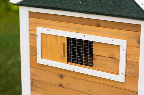 Image of Prevue Pet Chicken Coop with Herb Planter