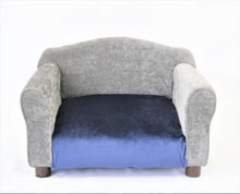 Club Nine Pet Traditional Pet Chair
