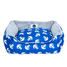 Petique Anchor’s Away Pet Bed